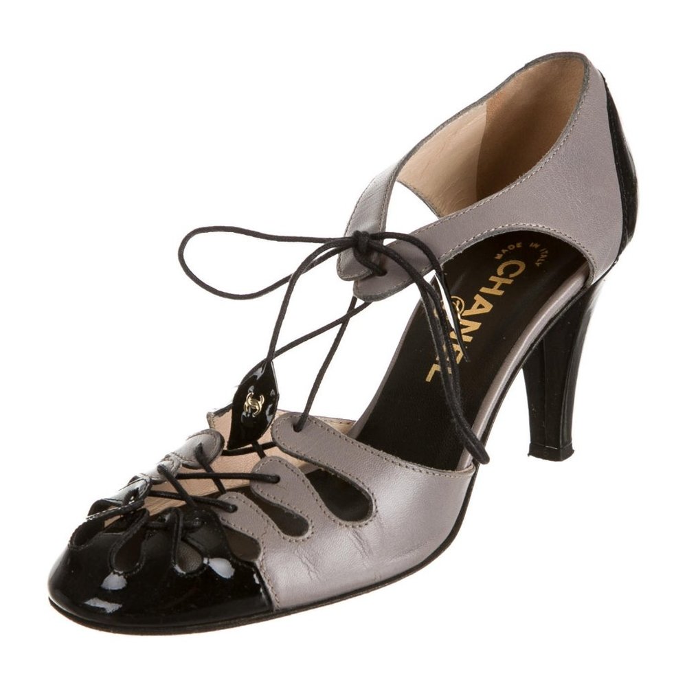 CHANEL Black Patent Grey Leather Heels Lace Up Shoes 37 6.5 7 Gold CC Box - Picture 3 of 10